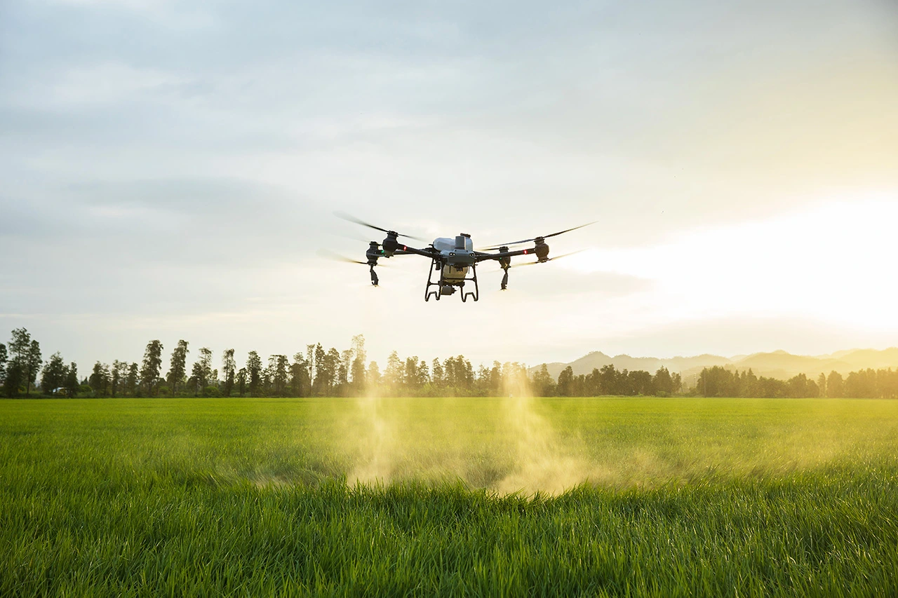 Dron Agrícola DJI Agras en funcionamiento